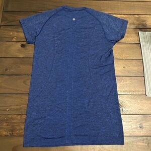 Lululemon dark blue swiftly 10